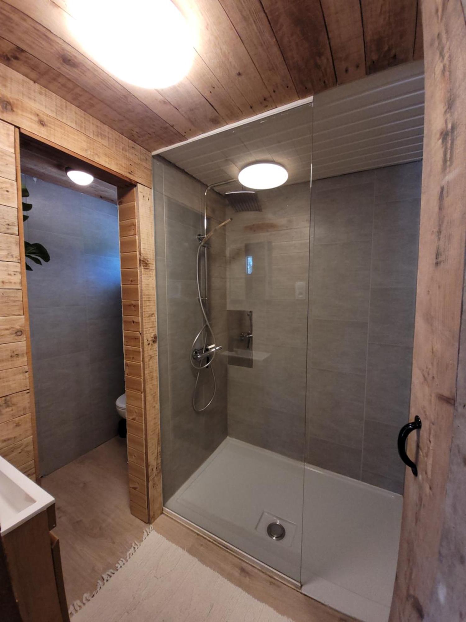 Rustig Gelegen Chalet Solvo Met Terras Aan Het Water Geel Exterior photo